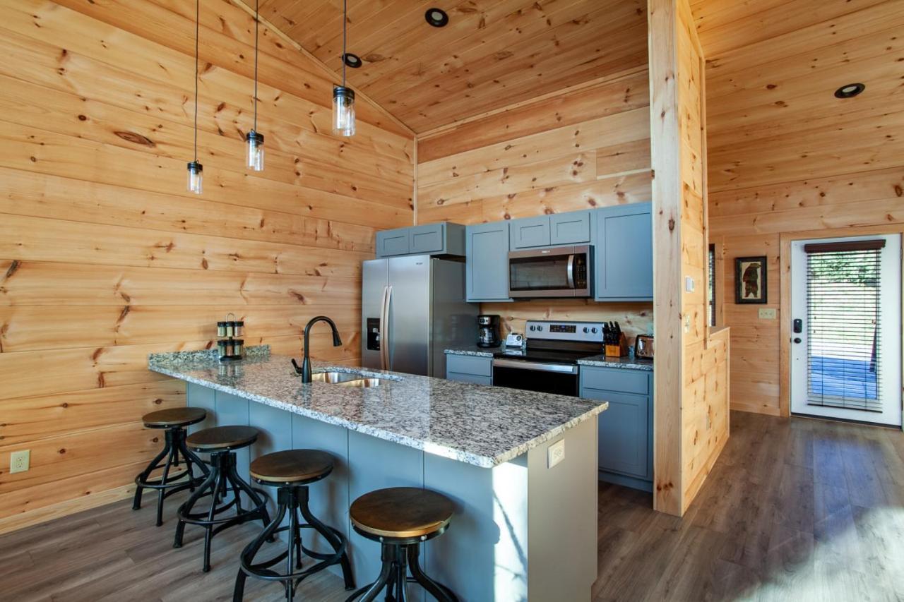 Brand New Build Cozy Cottage With Mountain View Gatlinburg Exterior photo