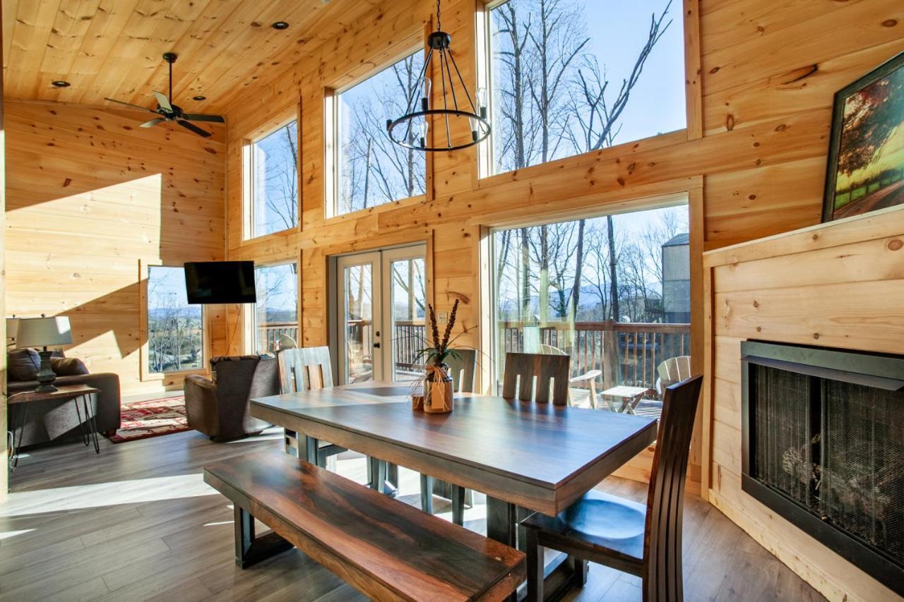 Brand New Build Cozy Cottage With Mountain View Gatlinburg Exterior photo